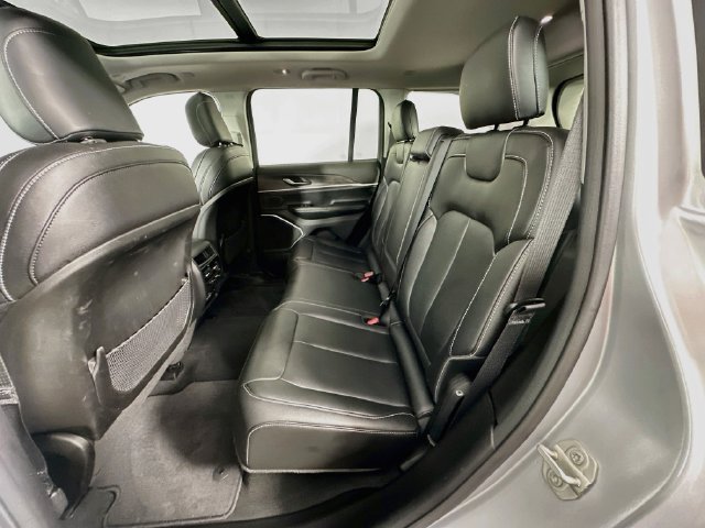 Used 2023 Jeep Grand Cherokee 4WD 4xe image 28