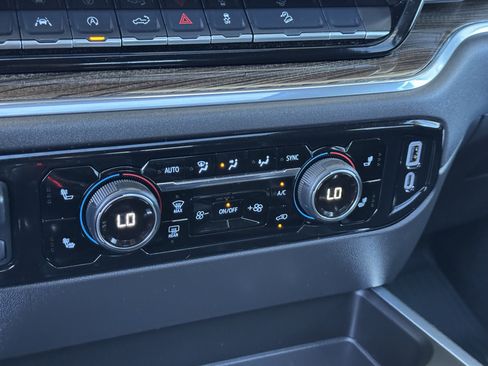 Certified 2025 Chevrolet Silverado 1500 LT Trail Boss w/ Convenience Package II AWD/4WD image 29