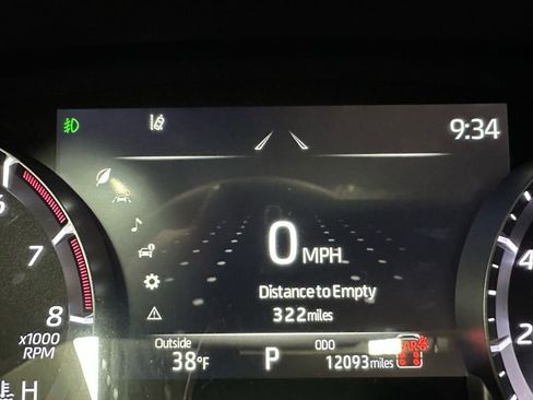 Used 2025 Toyota Highlander XLE image 24