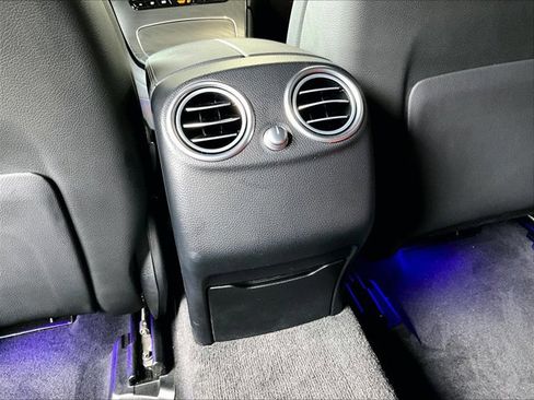 Used 2023 Mercedes-Benz GLC 300 4MATIC Coupe image 25