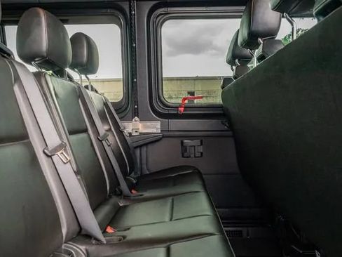 Used 2022 Mercedes-Benz Sprinter 2500 image 13
