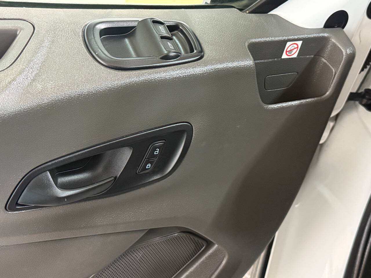 Used 2020 Ford Transit 250 Medium Roof RWD image 40