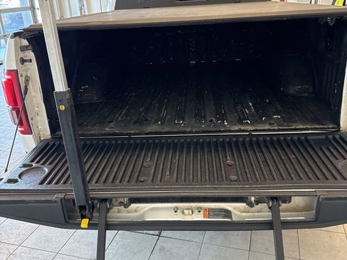 Used 2015 Ford F150 Lariat w/ Equipment Group 502A Luxury image 5