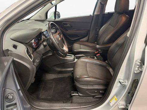 Used 2019 Chevrolet Trax LT w/ Driver Confidence Package FWD image 15