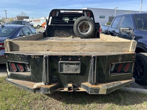 Used 2024 Chevrolet Silverado 3500 LT w/ Convenience Package image 5