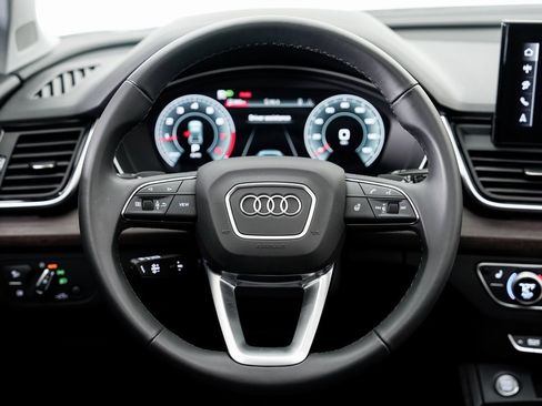 Certified 2025 Audi Q5 2.0T Premium Plus w/ Premium Plus Package image 11