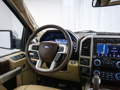 Used 2019 Ford F150 Lariat w/ Equipment Group 502A Luxury image 4