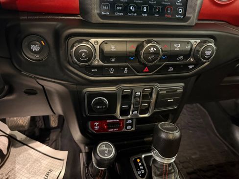 Used 2020 Jeep Gladiator Rubicon AWD/4WD image 52