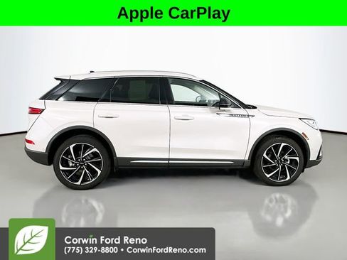 Used 2023 Lincoln Corsair Reserve w/ Equipment Group 202A image 8