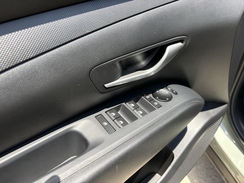 Used 2025 Hyundai Santa Cruz SEL FWD image 11