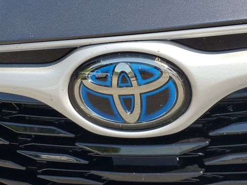 Used 2023 Toyota Highlander XLE image 10