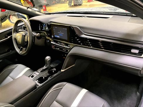 Used 2026 Toyota Camry SE image 14