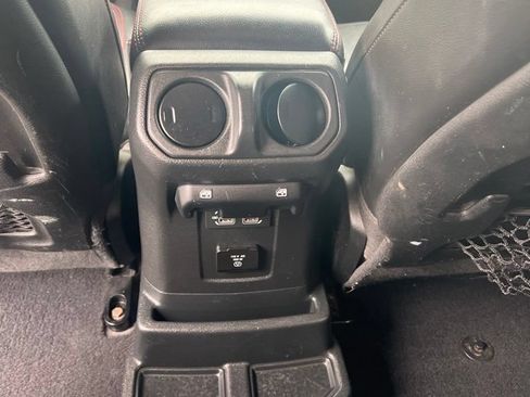 Used 2021 Jeep Wrangler Unlimited Rubicon AWD/4WD image 15