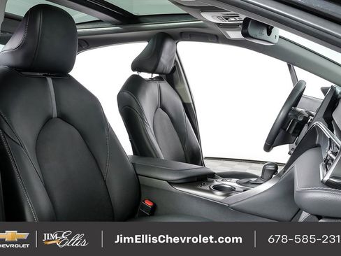 Used 2023 Toyota Camry XSE image 23