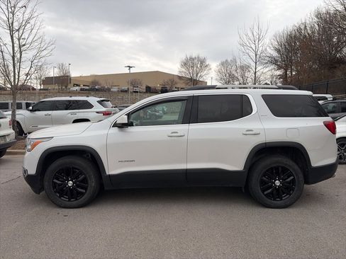 Used 2019 GMC Acadia SLT image 4
