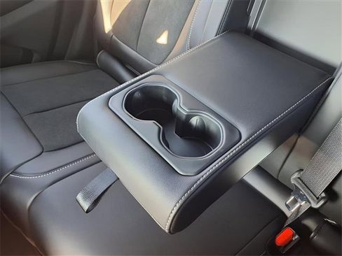 Used 2025 Jeep Grand Cherokee Altitude image 14