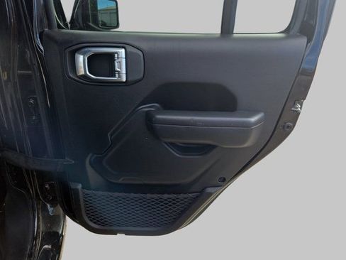 Used 2022 Jeep Wrangler Unlimited Sport image 15