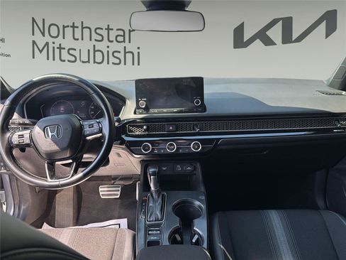Used 2022 Honda Civic Sport image 9
