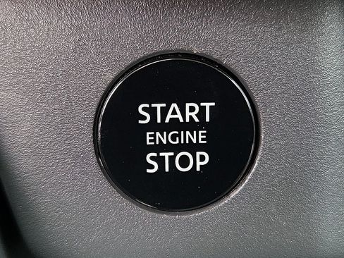 Used 2026 Nissan Rogue S FWD image 20