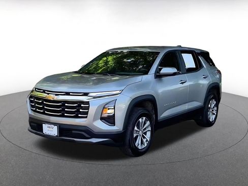Used 2025 Chevrolet Equinox LT FWD image 7