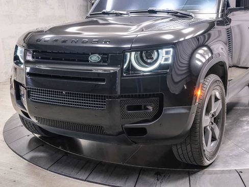 Used 2022 Land Rover Defender 110 SE AWD/4WD image 11