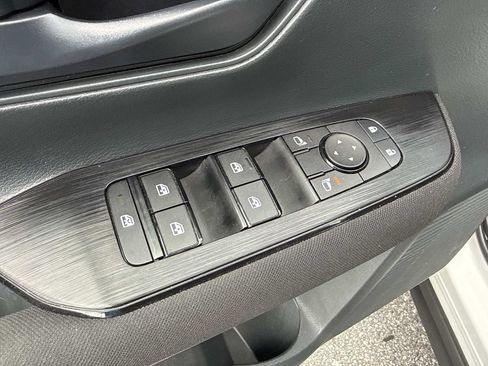 Used 2025 Nissan Kicks S FWD image 22