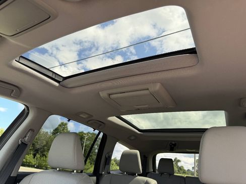 Used 2018 Honda Pilot Elite image 21