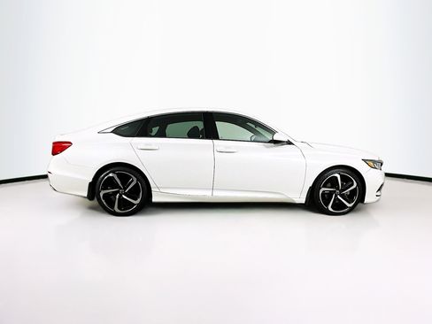 Used 2018 Honda Accord Sport image 10