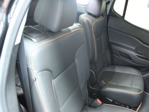 Used 2023 GMC Acadia AT4 w/ GMC Pro Grade Package AWD/4WD image 9