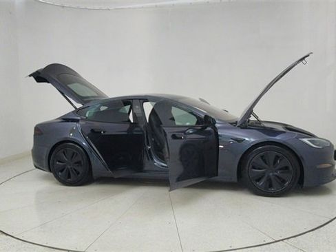 Used 2025 Tesla Model S image 65