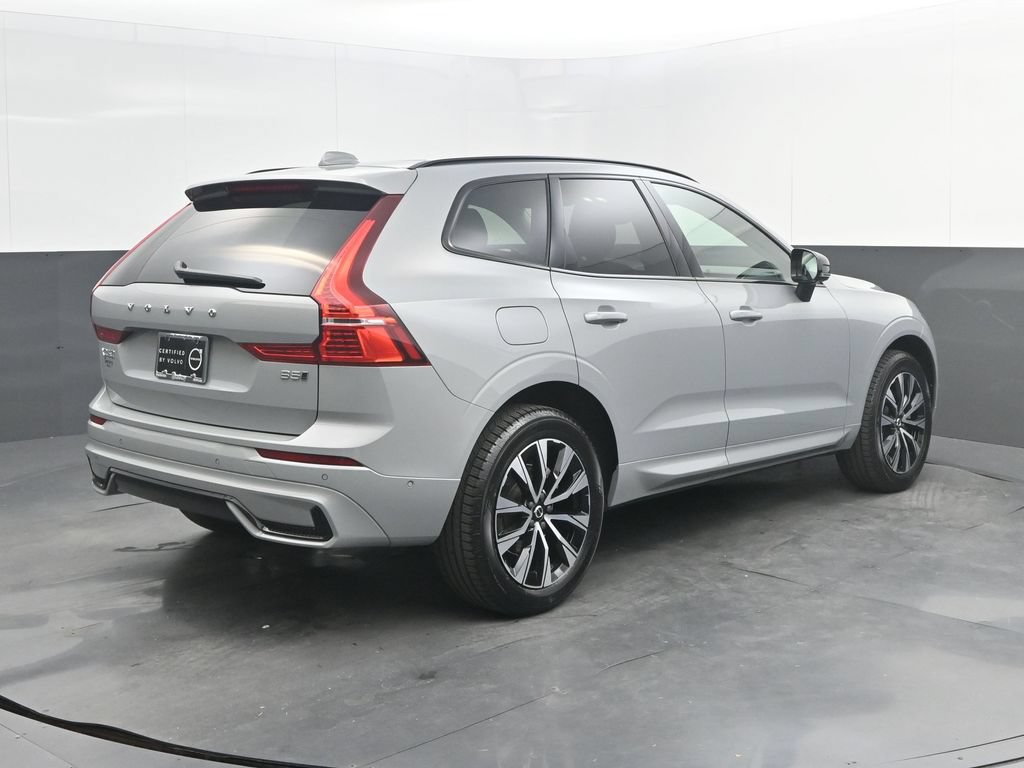 Certified 2024 Volvo XC60 B5 Plus AWD/4WD image 7