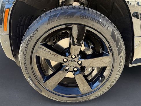 New 2026 Land Rover Defender 130 V8 image 8