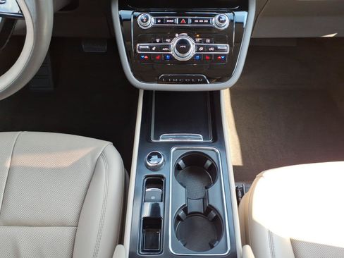 Certified 2022 Lincoln Corsair AWD w/ Premium Package image 23