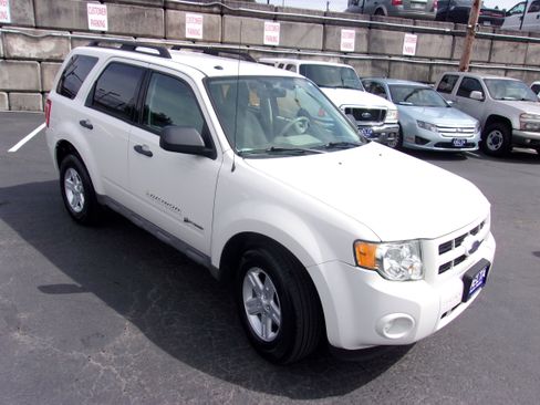 Used 2009 Ford Escape 4WD Hybrid image 2