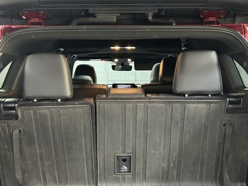 Used 2022 Toyota Highlander XSE FWD image 34
