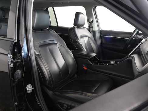 Used 2022 Jeep Grand Cherokee L Limited AWD/4WD image 32
