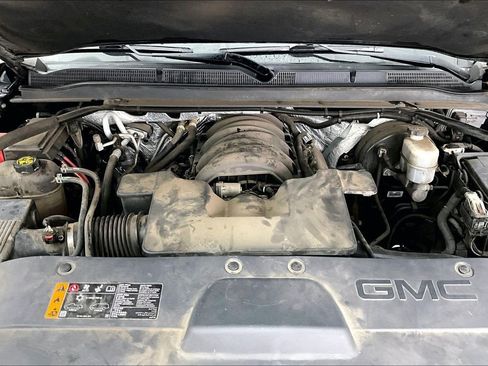 Used 2018 GMC Yukon XL Denali image 12