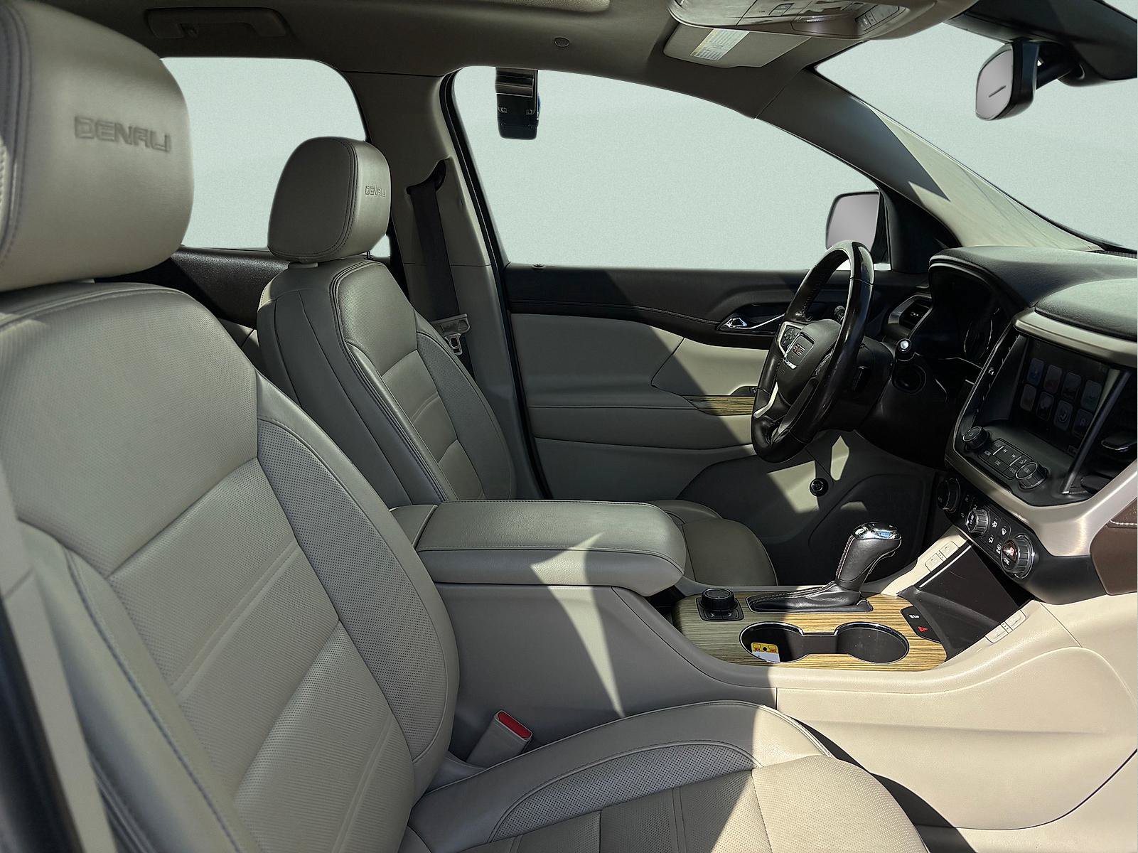 Used 2019 GMC Acadia Denali w/ Technology Package AWD/4WD image 41