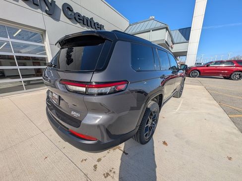 New 2025 Jeep Grand Cherokee L Limited image 5