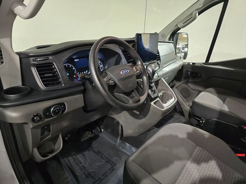 Used 2023 Ford Transit 350 XLT image 12