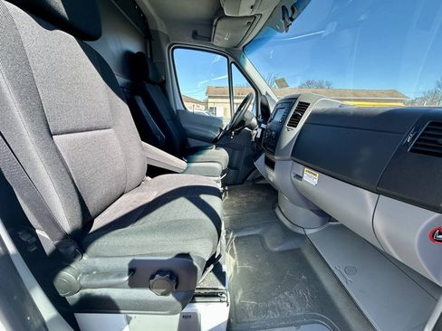 Used 2015 Mercedes-Benz Sprinter 2500 w/ Driver Comfort Package image 12
