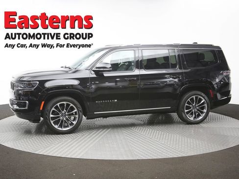 Used 2024 Jeep Wagoneer Series III w/ Premium Group I AWD/4WD image 65