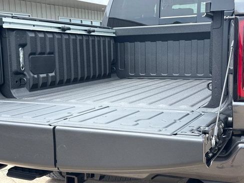 New 2026 RAM 1500 Laramie w/ Night Edition AWD/4WD image 11