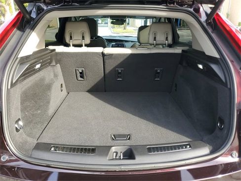 Certified 2021 Cadillac XT4 Premium Luxury image 9