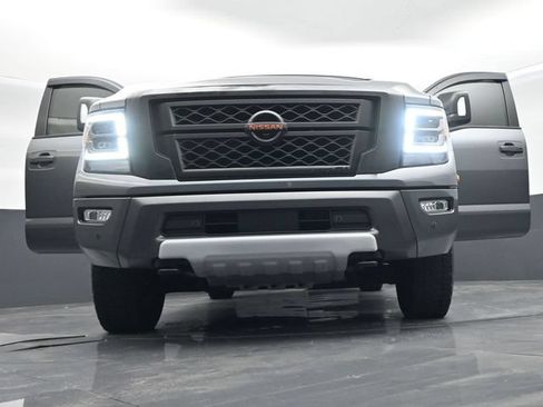 Used 2022 Nissan Titan PRO-4X w/ Pro-4x Convenience Package AWD/4WD image 75