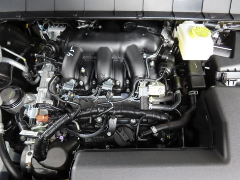 New 2026 Nissan Pathfinder SL w/ SL Premium Package (P04) AWD/4WD image 10