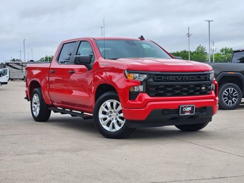 Used 2024 Chevrolet Silverado 1500 Custom RWD image 2