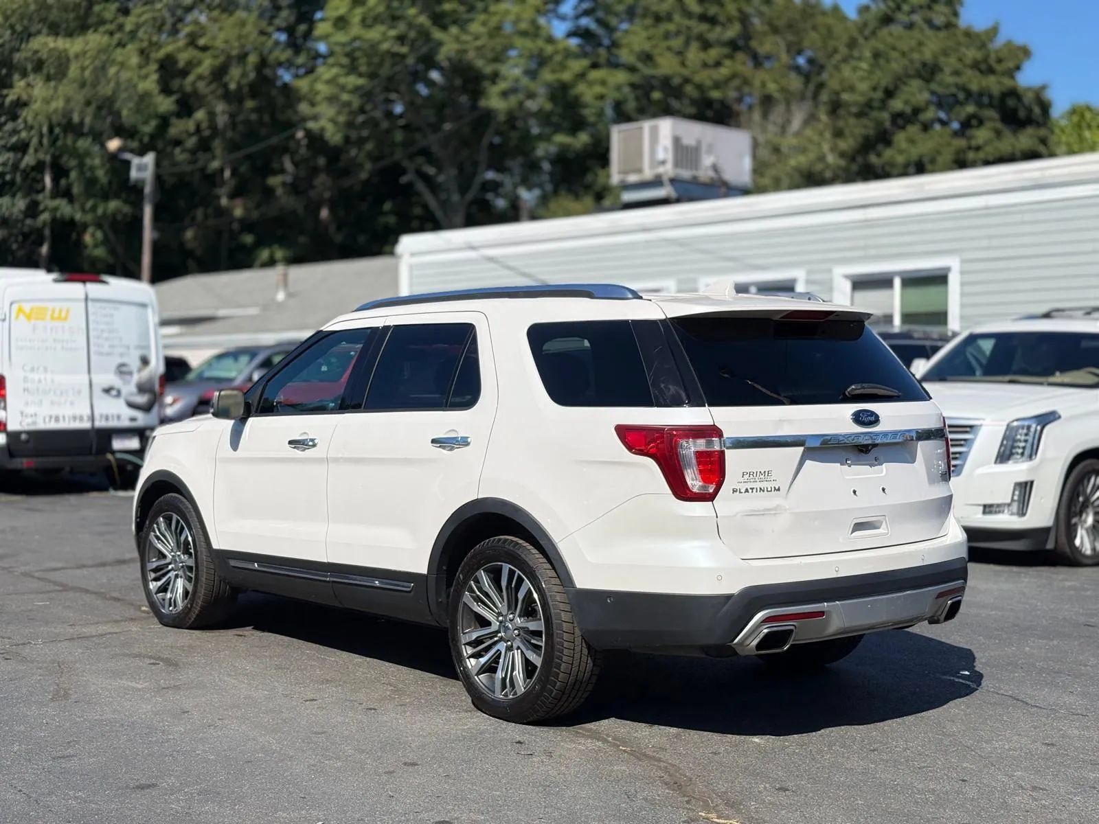 Used 2017 Ford Explorer Platinum AWD/4WD image 8