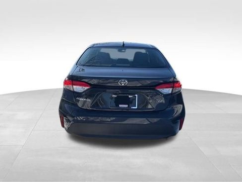 Used 2023 Toyota Corolla LE image 4