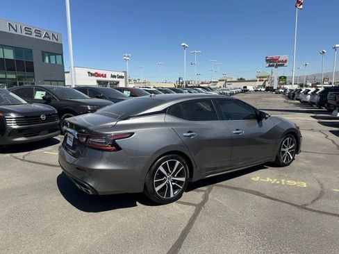 Used 2022 Nissan Maxima SV w/ Floor Mat Group FWD image 11